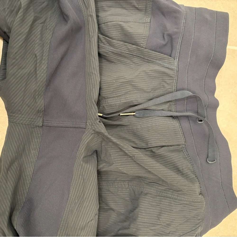 Lululemon Dance Studio Pant III Size 6 - Picture 14 of 14